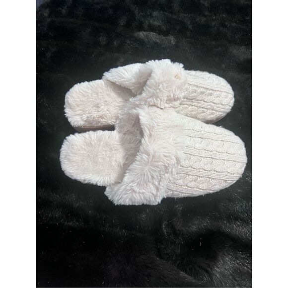 J. Crew Cable Knit Scuff Slippers Size 12 sweater knit slip on - Picture 1 of 4